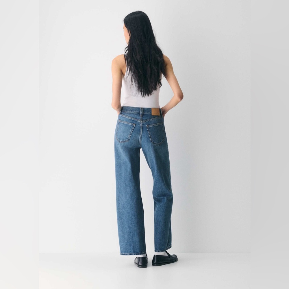 Aritzia - Denim Forum The Farrah Hi-Rise Wide Jean (5 Yrs Kiss N Tell Blue) - Picture 6 of 10